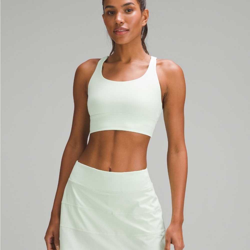 Lululemon energy bra long- line bra in camo green
Medium support B-D
Size 10